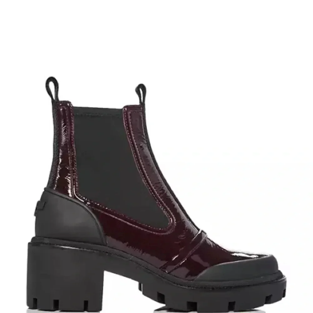 Tory Burch Women's Chelsea Lug Sole Ankle Boots. Sz: 6.5